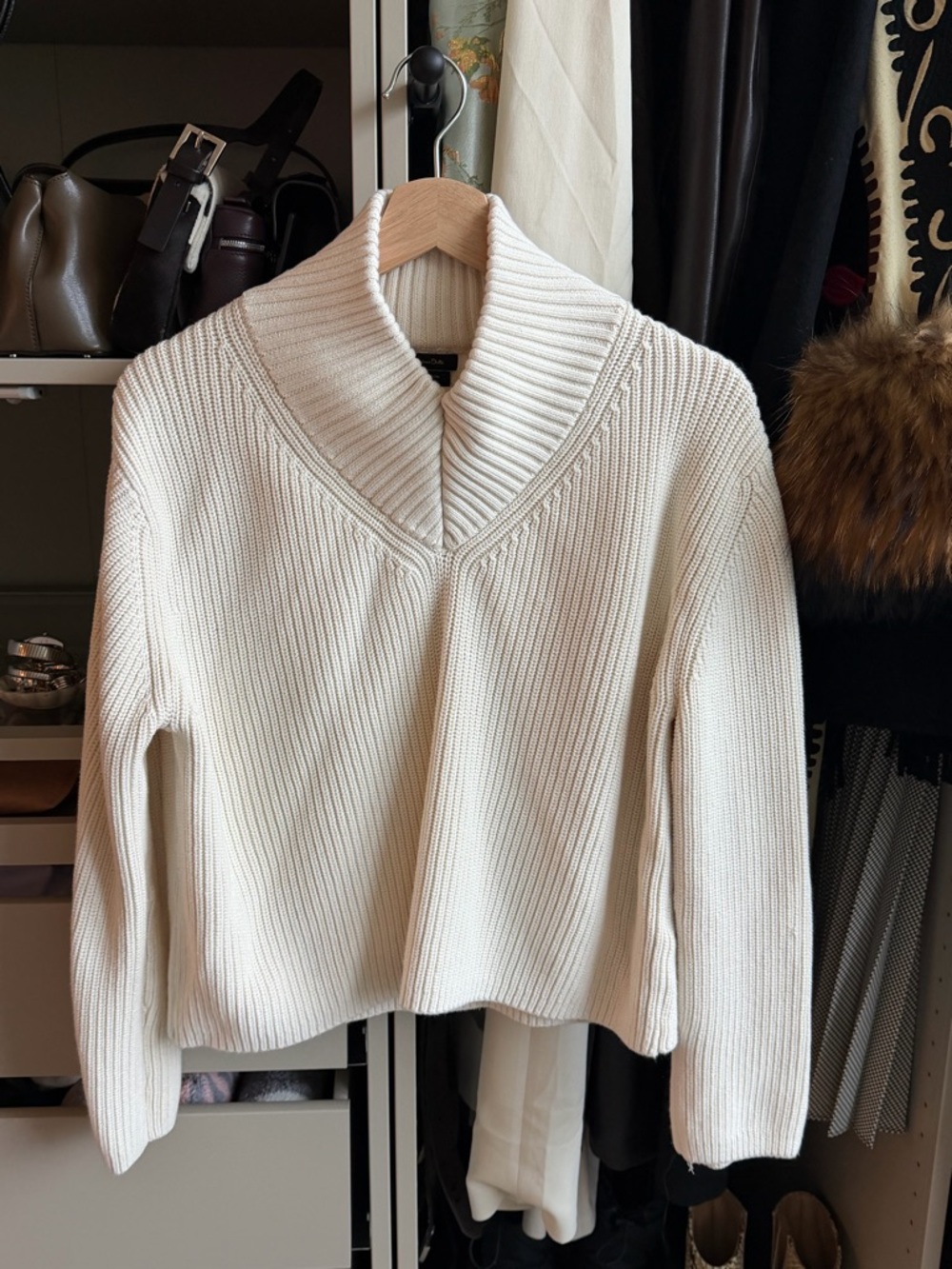 SOLD MASSIMO DUTTI V Neck Sweater Medium